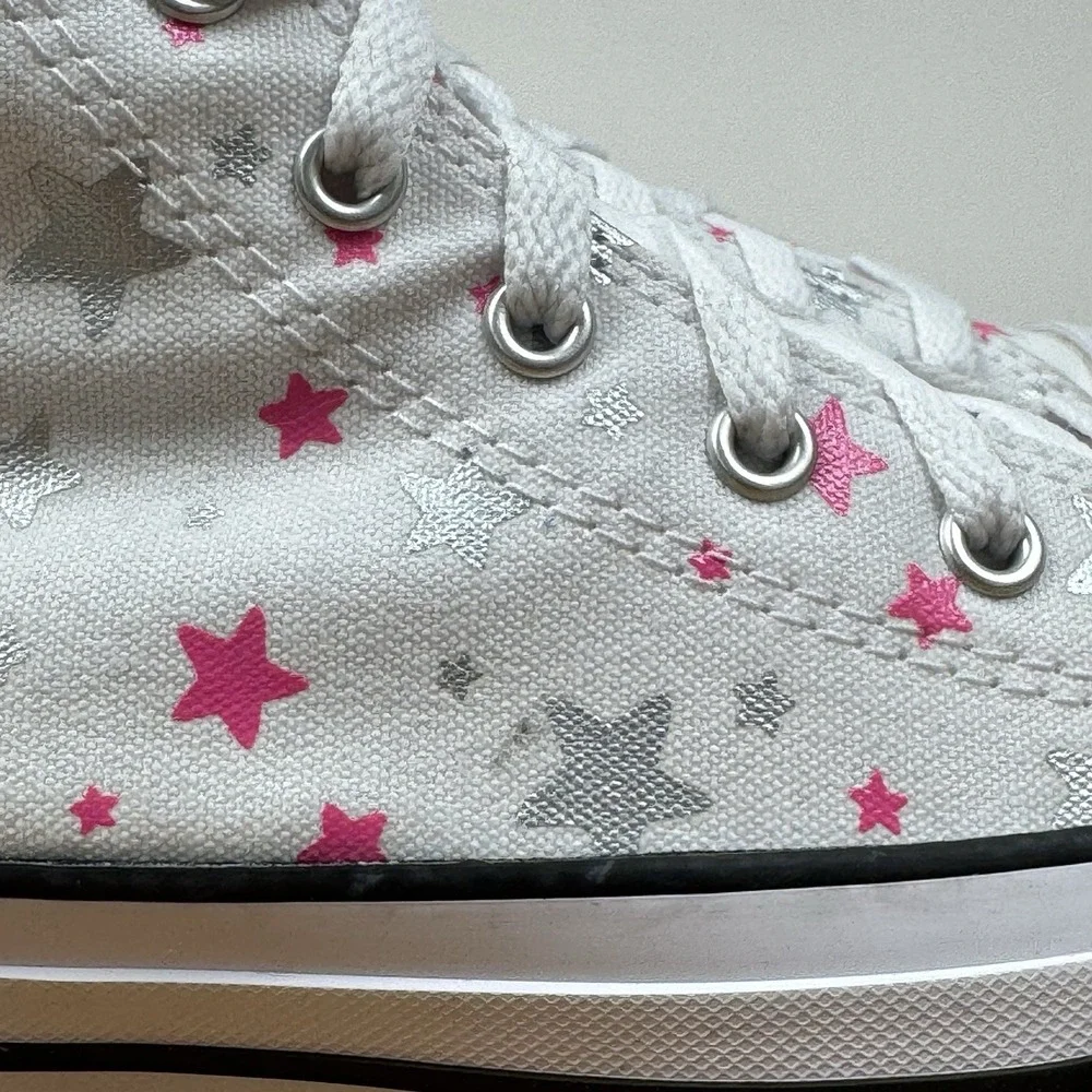 New Big Kids Converse Chuck Taylor All Star Mid White Sneakers Size 5 Y